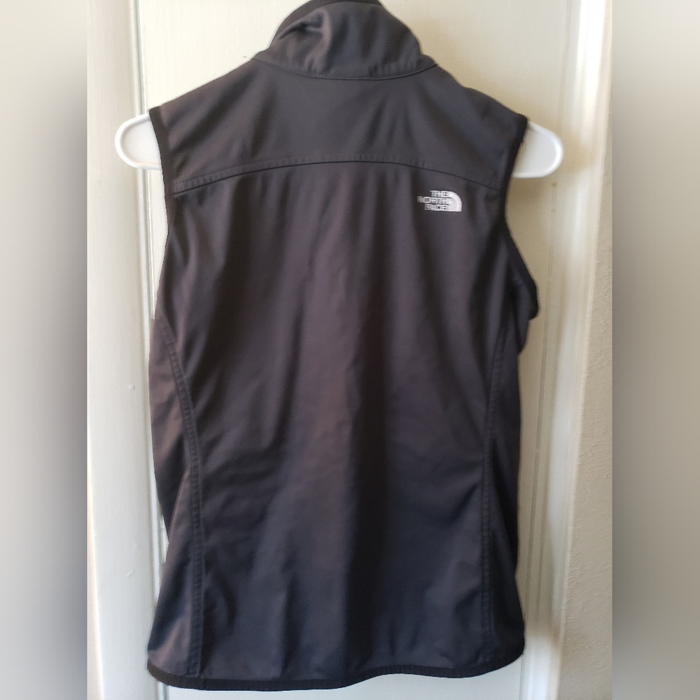 North Face Vest Size M - Picture 2 of 4